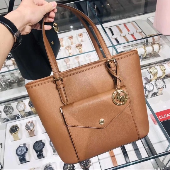 NWT Michael Michael Kors Leather Jet Snap Tote